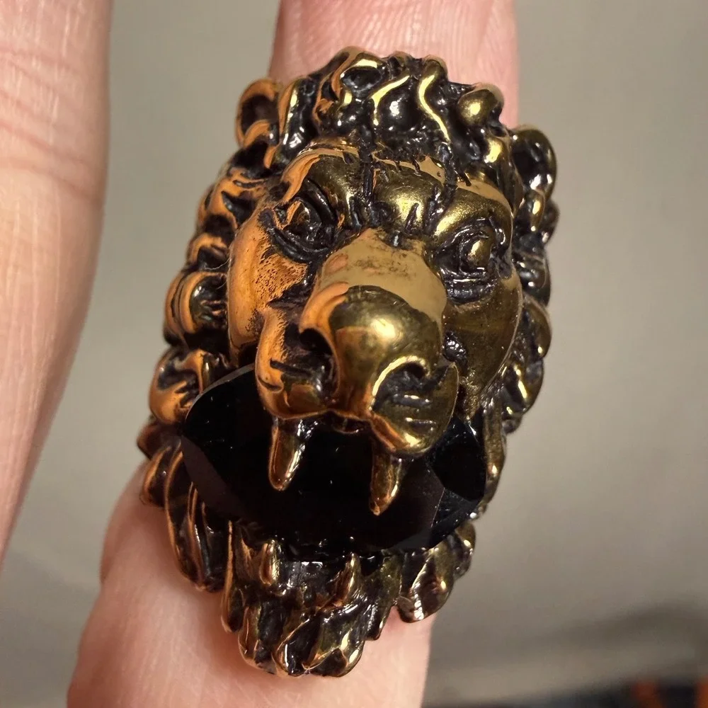 Gucci Lion Head Ring Black Crystal Aged Gold Size 13 US 6.5 Auth w/‎ New